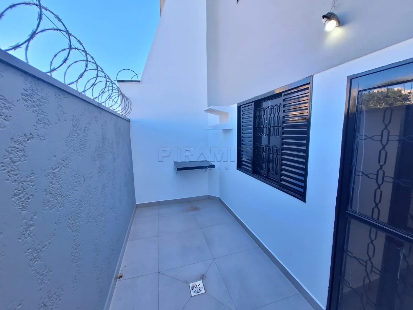 Alugar Apartamento / Padr&atilde;o em Ribeir&atilde;o Preto R$ 1.500,00 - Foto 5