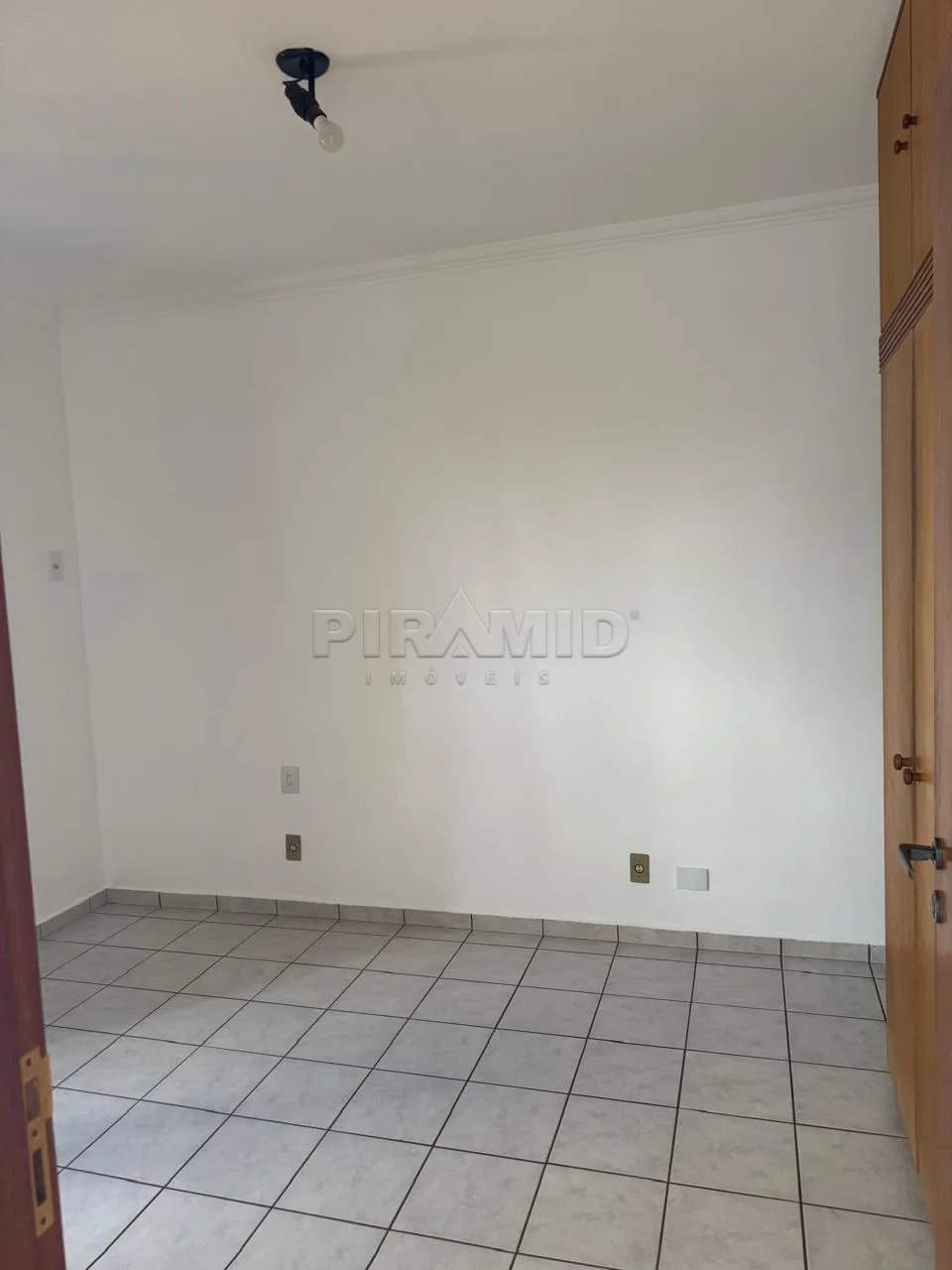 Alugar Apartamento / Padr&atilde;o em Ribeir&atilde;o Preto R$ 1.500,00 - Foto 6