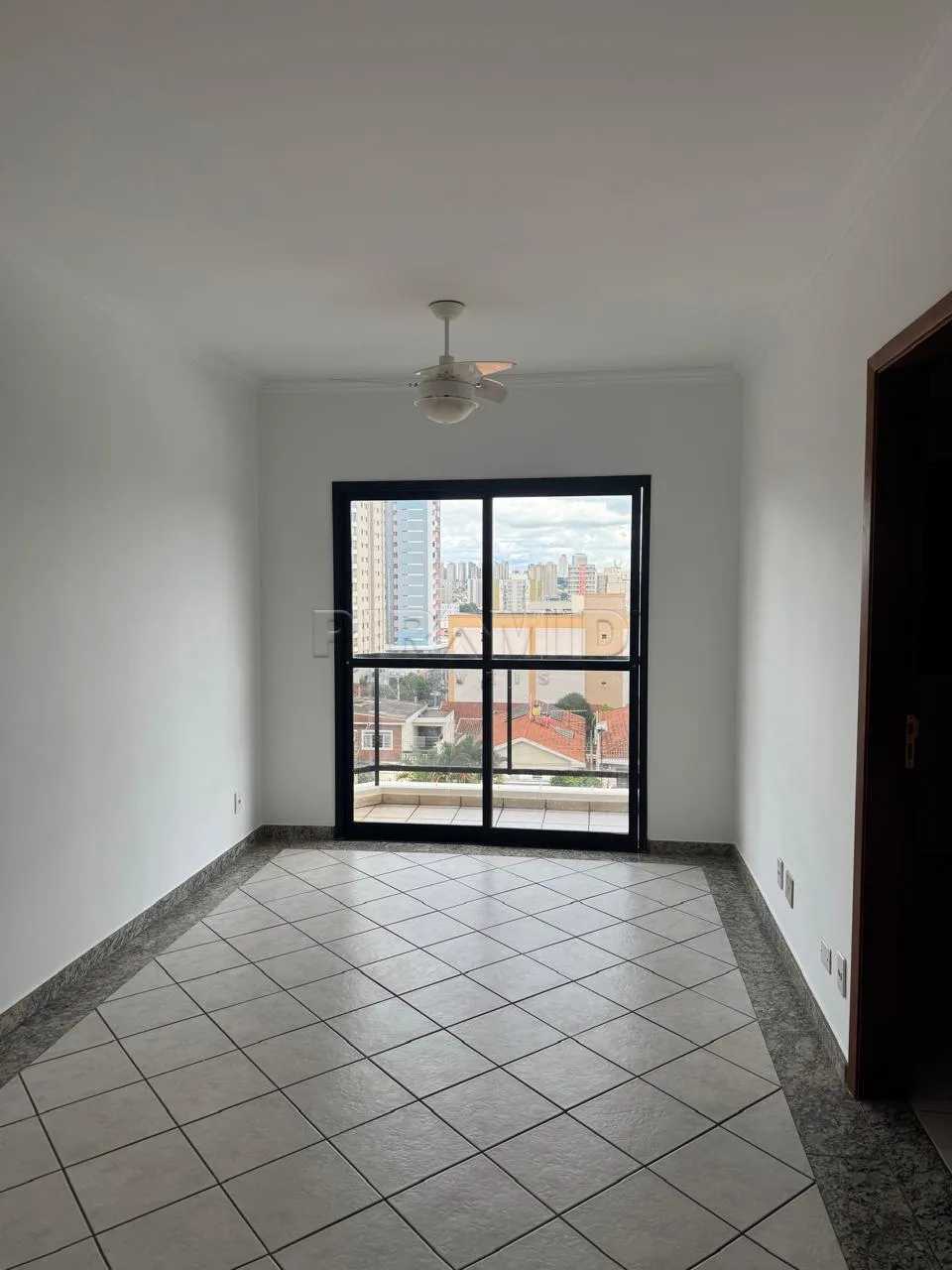 Alugar Apartamento / Padr&atilde;o em Ribeir&atilde;o Preto R$ 1.500,00 - Foto 1