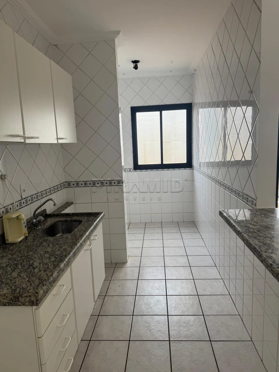 Alugar Apartamento / Padr&atilde;o em Ribeir&atilde;o Preto R$ 1.500,00 - Foto 12