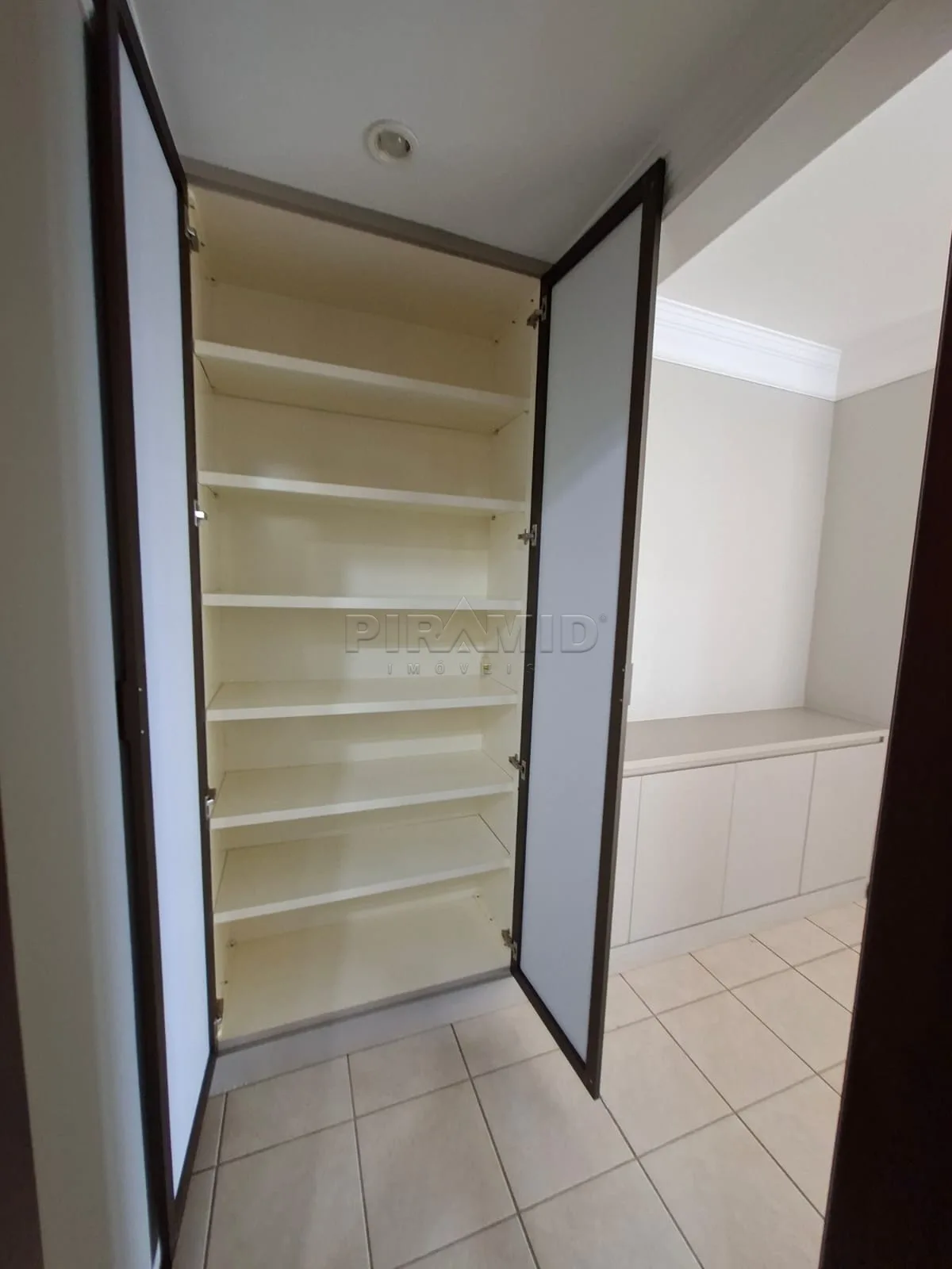 Alugar Apartamento / Padr&atilde;o em Ribeir&atilde;o Preto R$ 2.700,00 - Foto 14