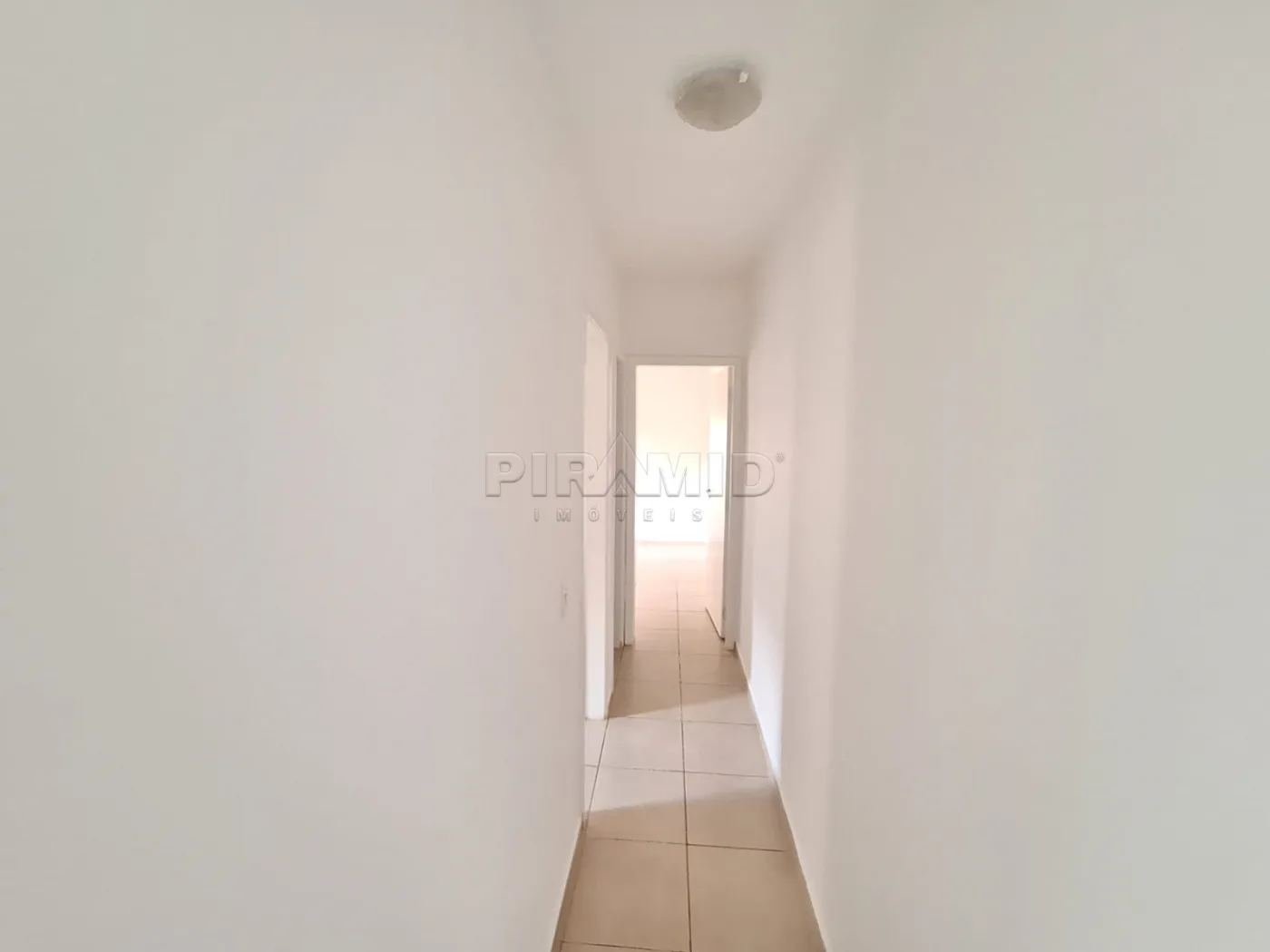 Alugar Apartamento / Padr&atilde;o em Ribeir&atilde;o Preto R$ 1.300,00 - Foto 3