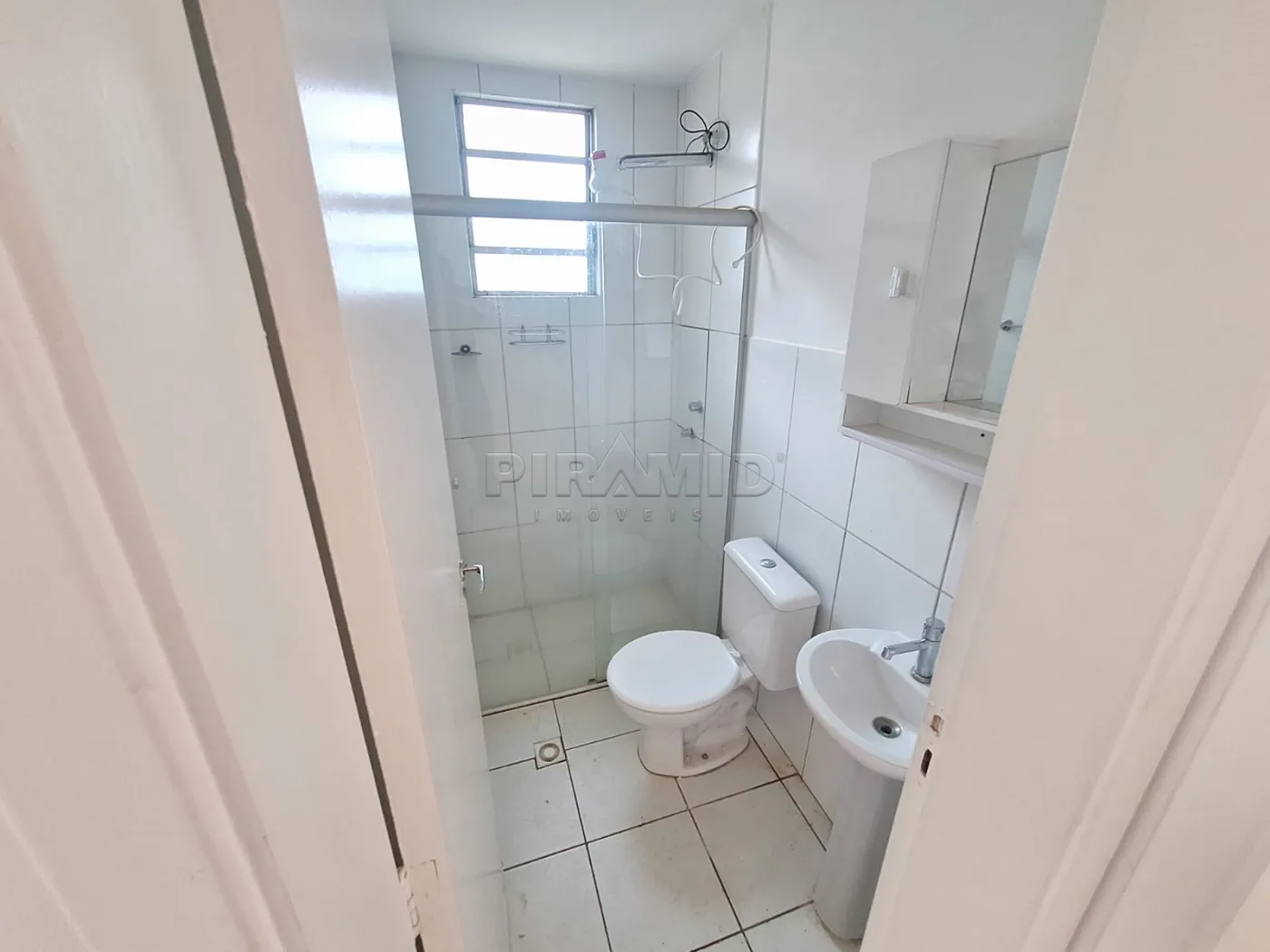 Alugar Apartamento / Padr&atilde;o em Ribeir&atilde;o Preto R$ 1.300,00 - Foto 6