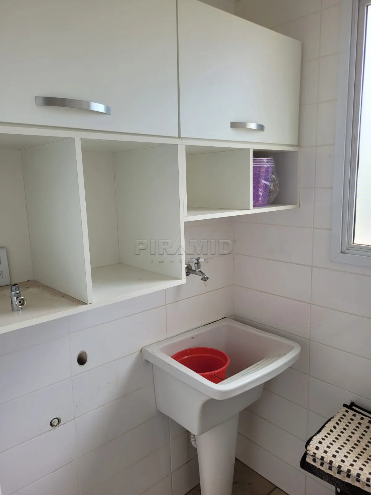 Alugar Apartamento / Padr&atilde;o em Ribeir&atilde;o Preto R$ 800,00 - Foto 4