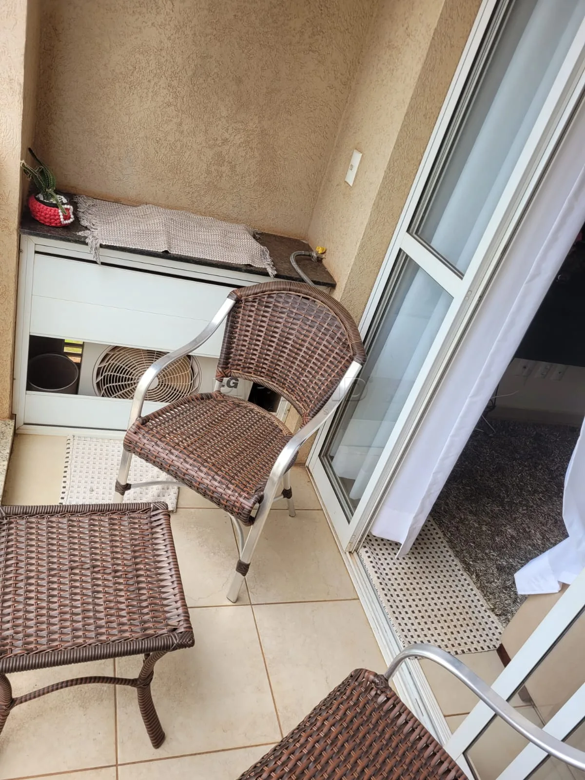 Alugar Apartamento / Padr&atilde;o em Ribeir&atilde;o Preto R$ 800,00 - Foto 2