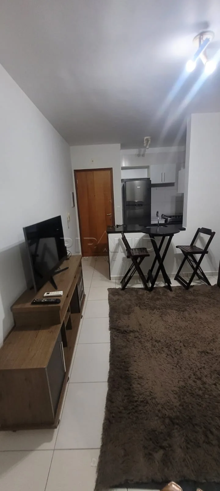Alugar Apartamento / Padr&atilde;o em Ribeir&atilde;o Preto R$ 1.950,00 - Foto 1