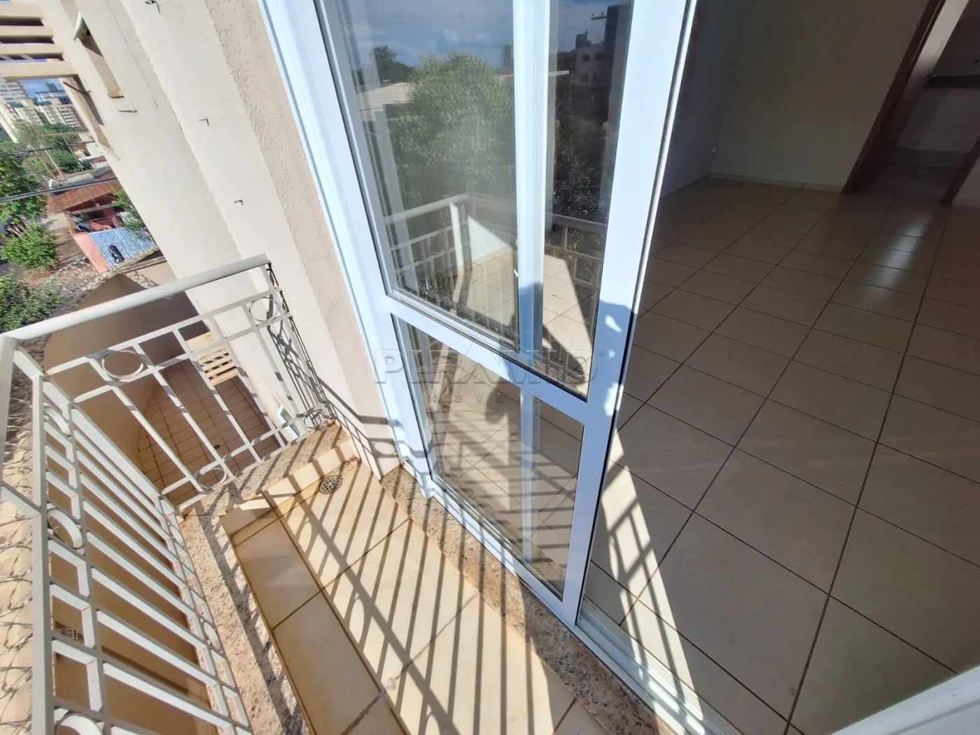 Alugar Apartamento / Padr&atilde;o em Ribeir&atilde;o Preto R$ 2.300,00 - Foto 5