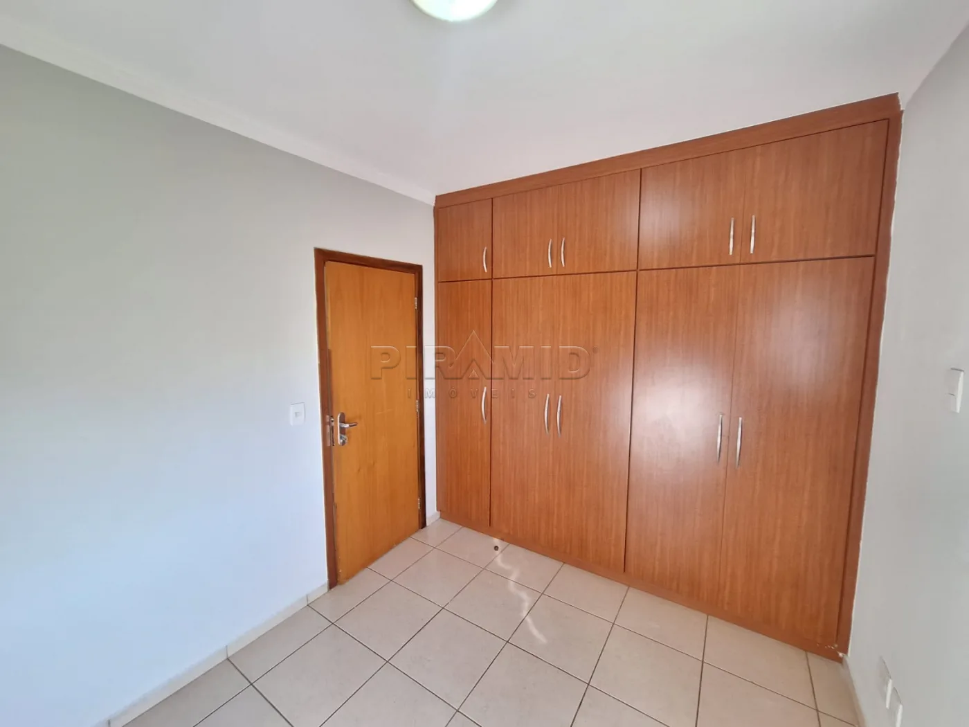Alugar Apartamento / Padr&atilde;o em Ribeir&atilde;o Preto R$ 2.300,00 - Foto 16