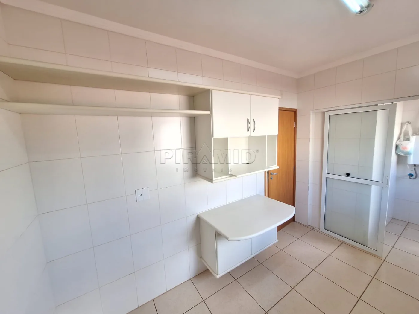 Alugar Apartamento / Padr&atilde;o em Ribeir&atilde;o Preto R$ 2.300,00 - Foto 19