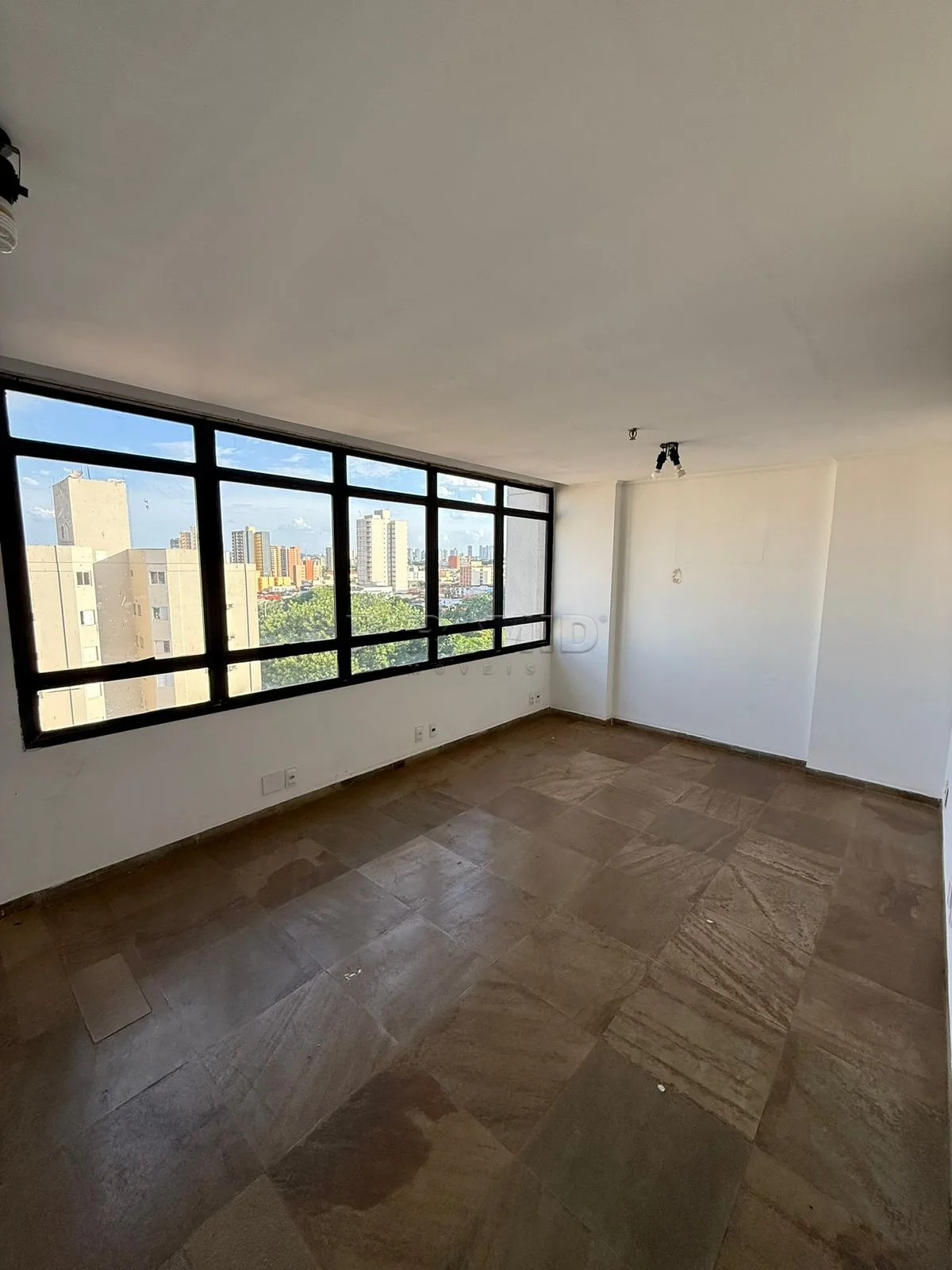 Alugar Comercial / Sala em Ribeir&atilde;o Preto R$ 1.600,00 - Foto 8