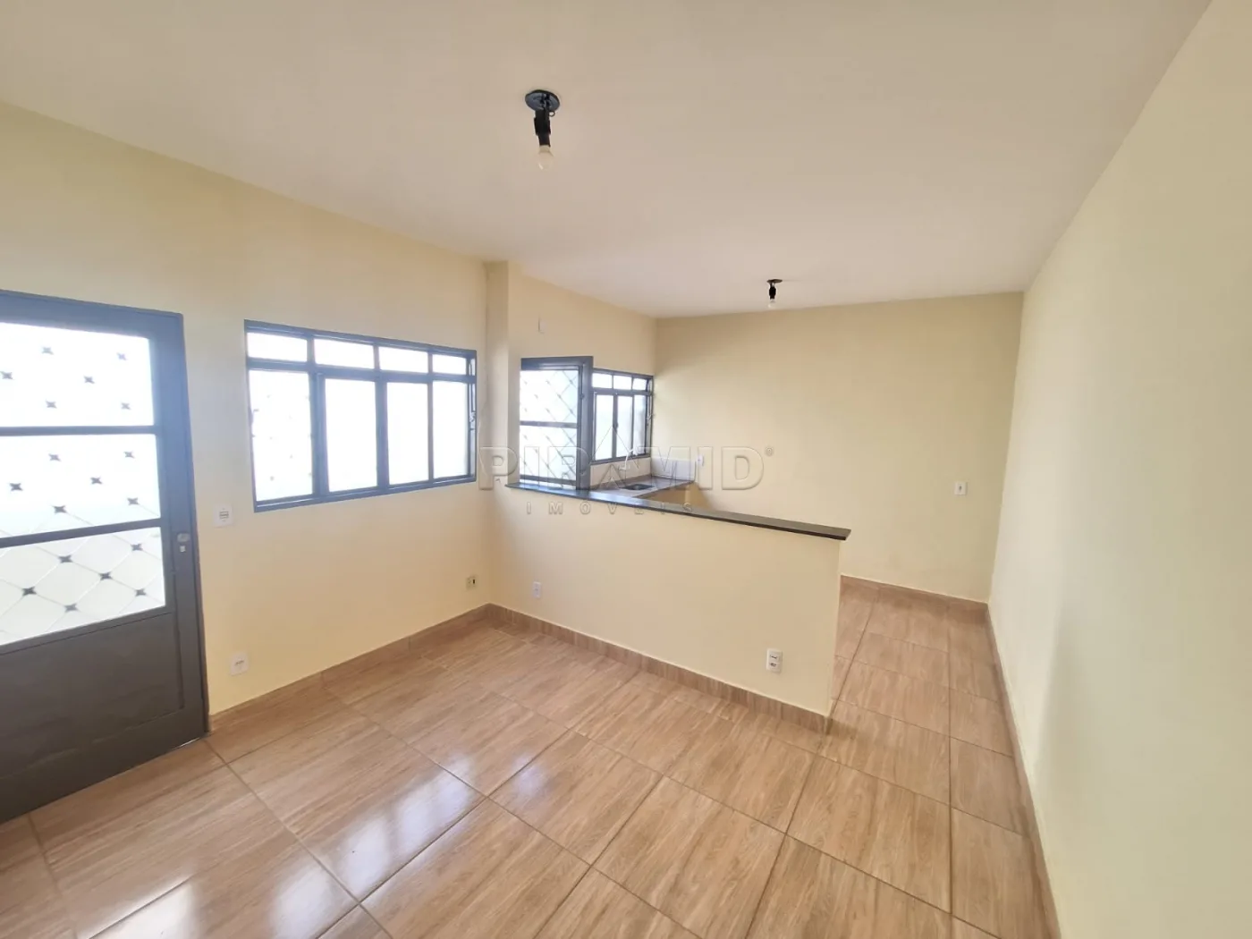 Alugar Casa / Padr&atilde;o em Ribeir&atilde;o Preto R$ 900,00 - Foto 6