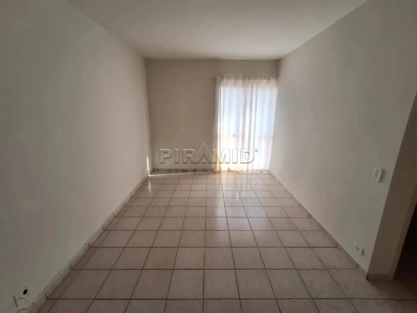 Alugar Apartamento / Padr&atilde;o em Ribeir&atilde;o Preto R$ 1.300,00 - Foto 1