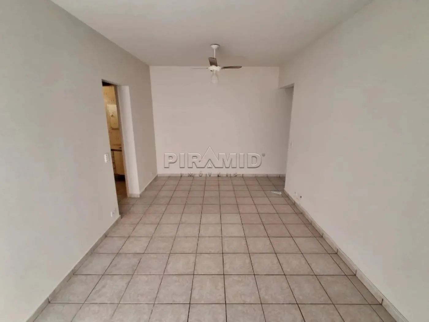 Alugar Apartamento / Padr&atilde;o em Ribeir&atilde;o Preto R$ 1.300,00 - Foto 3