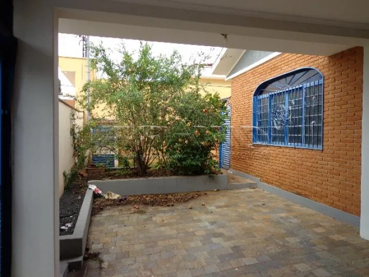 Alugar Casa / Padr&atilde;o em Ribeir&atilde;o Preto R$ 1.800,00 - Foto 2