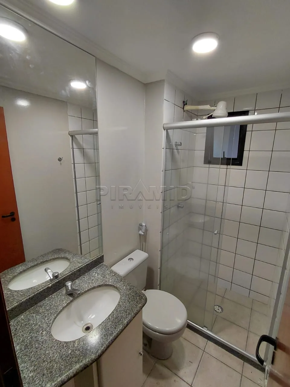Alugar Apartamento / Padr&atilde;o em Ribeir&atilde;o Preto R$ 1.200,00 - Foto 7