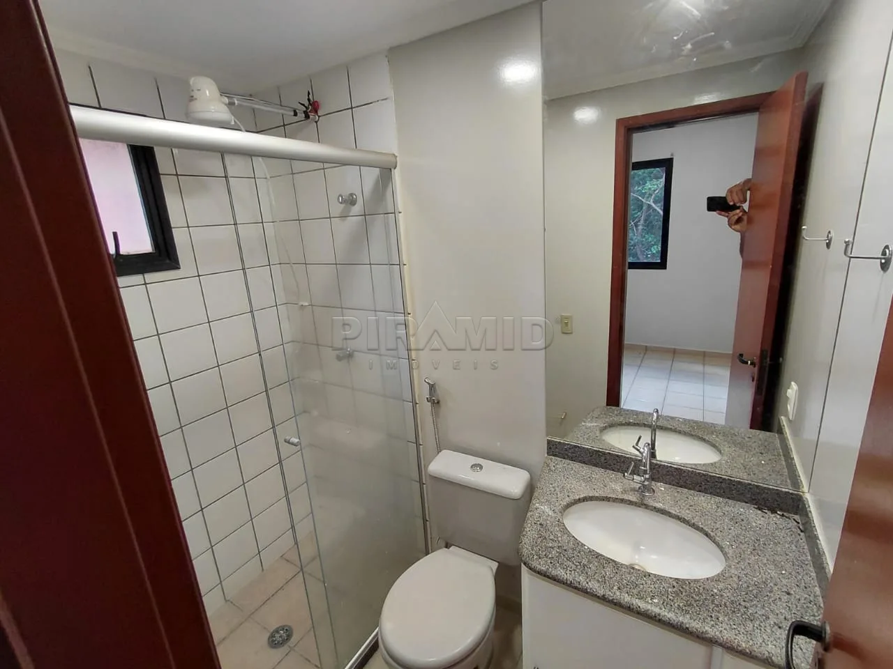 Alugar Apartamento / Padr&atilde;o em Ribeir&atilde;o Preto R$ 1.200,00 - Foto 15