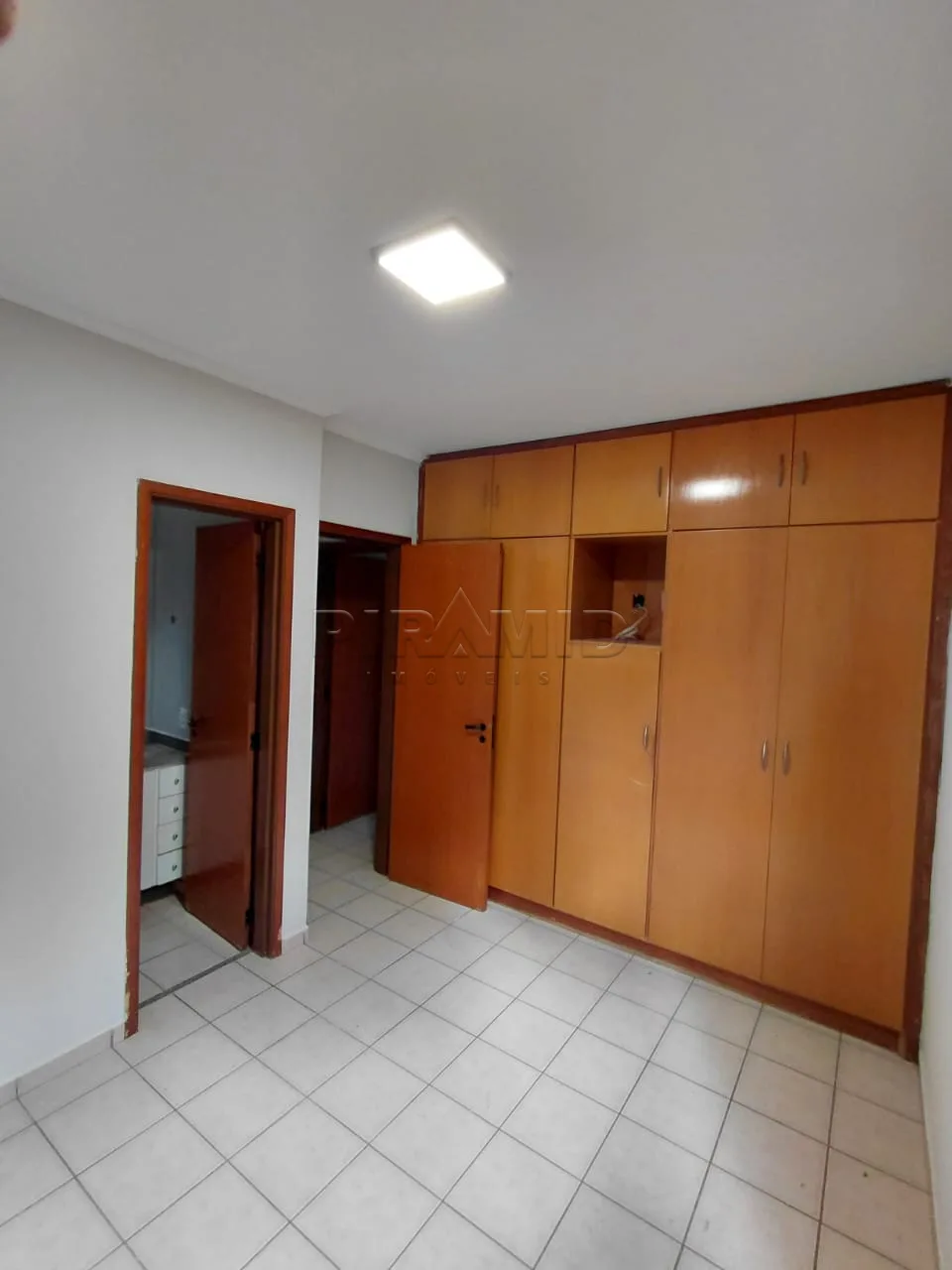 Alugar Apartamento / Padr&atilde;o em Ribeir&atilde;o Preto R$ 1.200,00 - Foto 12