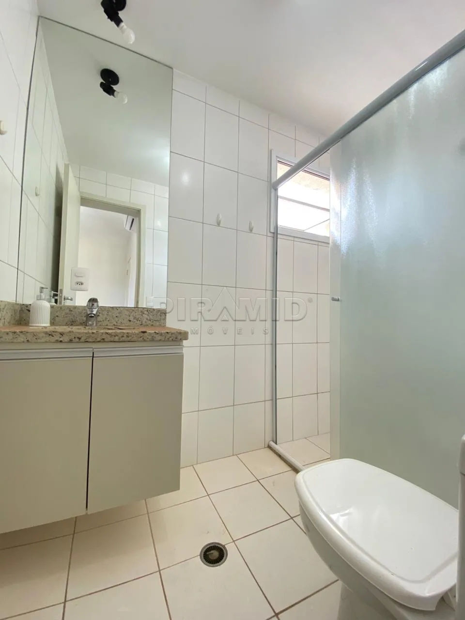Alugar Apartamento / Padr&atilde;o em Ribeir&atilde;o Preto R$ 2.200,00 - Foto 16