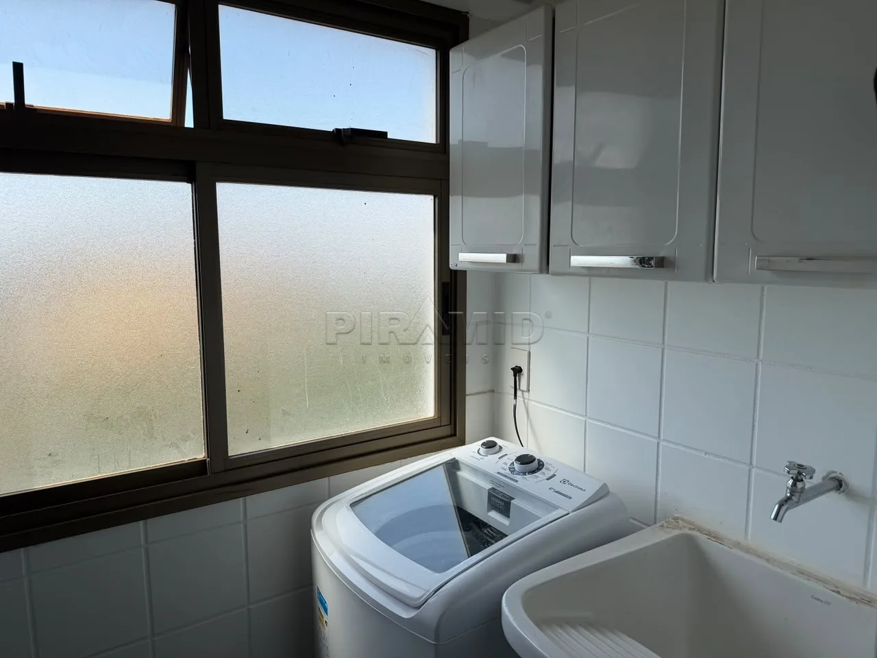 Alugar Apartamento / Padr&atilde;o em Ribeir&atilde;o Preto R$ 550,00 - Foto 10