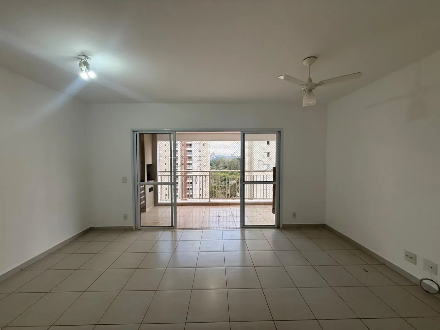 Alugar Apartamento / Padr&atilde;o em Ribeir&atilde;o Preto R$ 3.500,00 - Foto 3