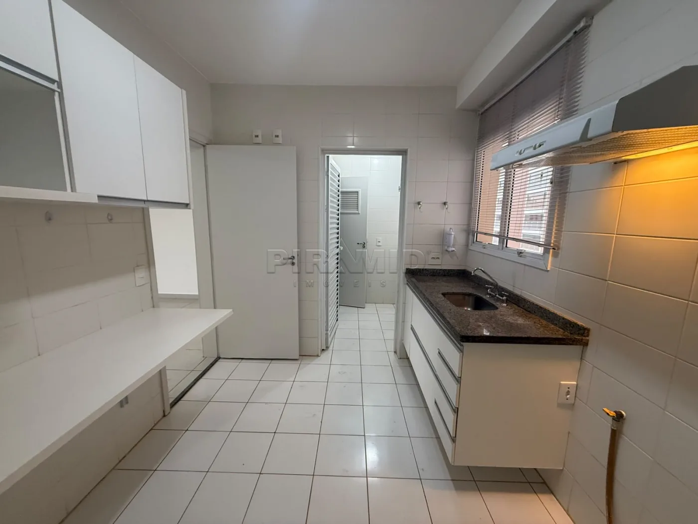 Alugar Apartamento / Padr&atilde;o em Ribeir&atilde;o Preto R$ 3.500,00 - Foto 9