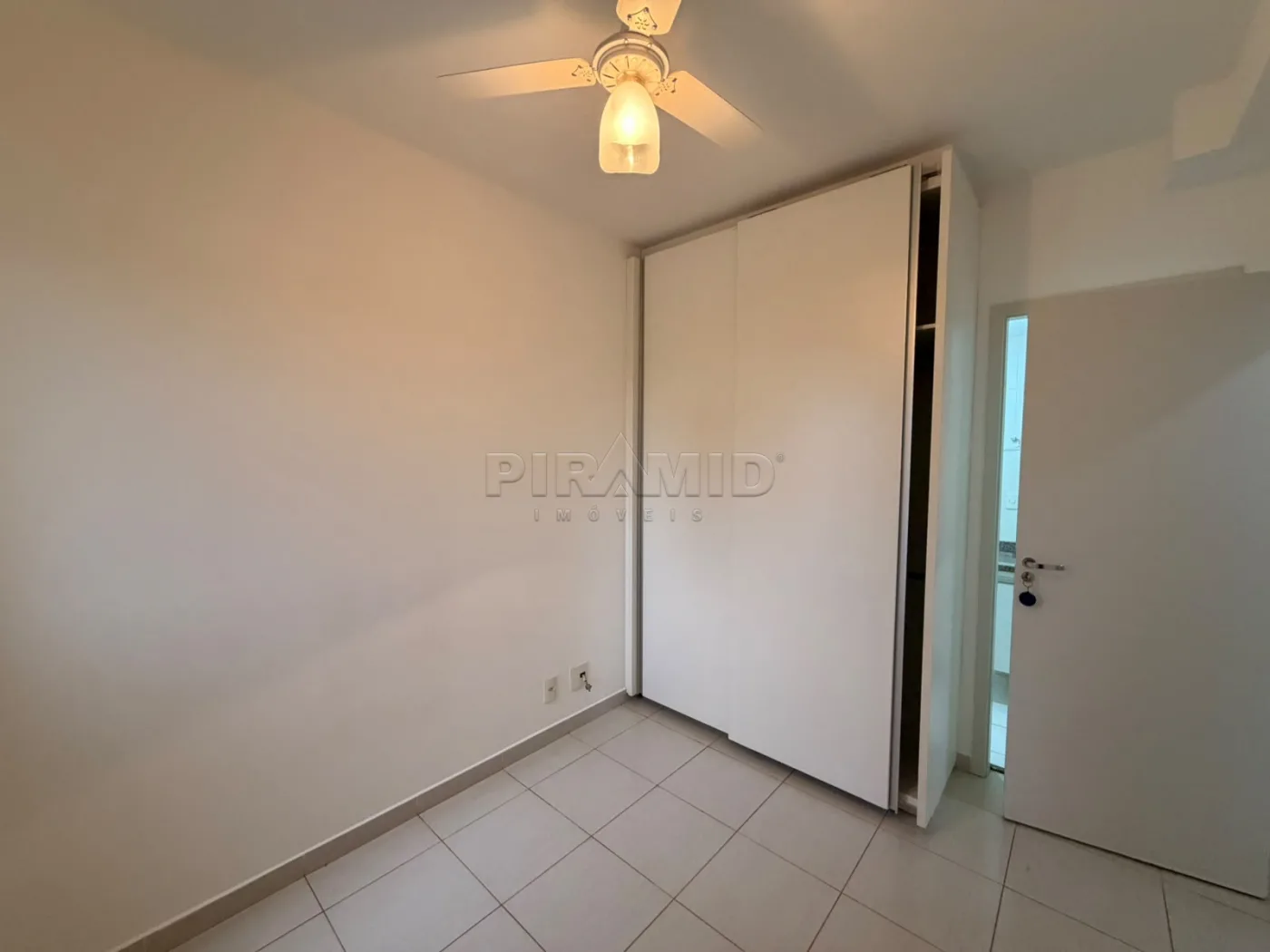 Alugar Apartamento / Padr&atilde;o em Ribeir&atilde;o Preto R$ 3.500,00 - Foto 17
