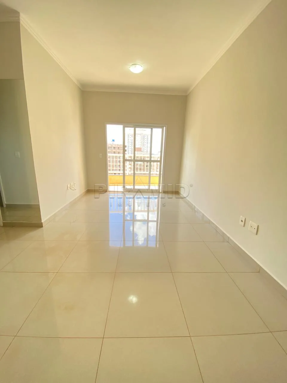Alugar Apartamento / Padr&atilde;o em Ribeir&atilde;o Preto R$ 2.000,00 - Foto 1