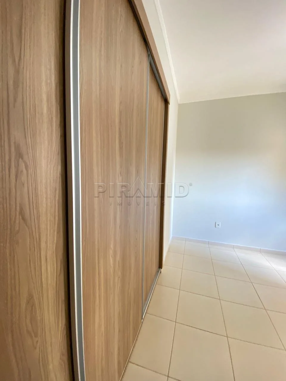 Alugar Apartamento / Padr&atilde;o em Ribeir&atilde;o Preto R$ 2.000,00 - Foto 5