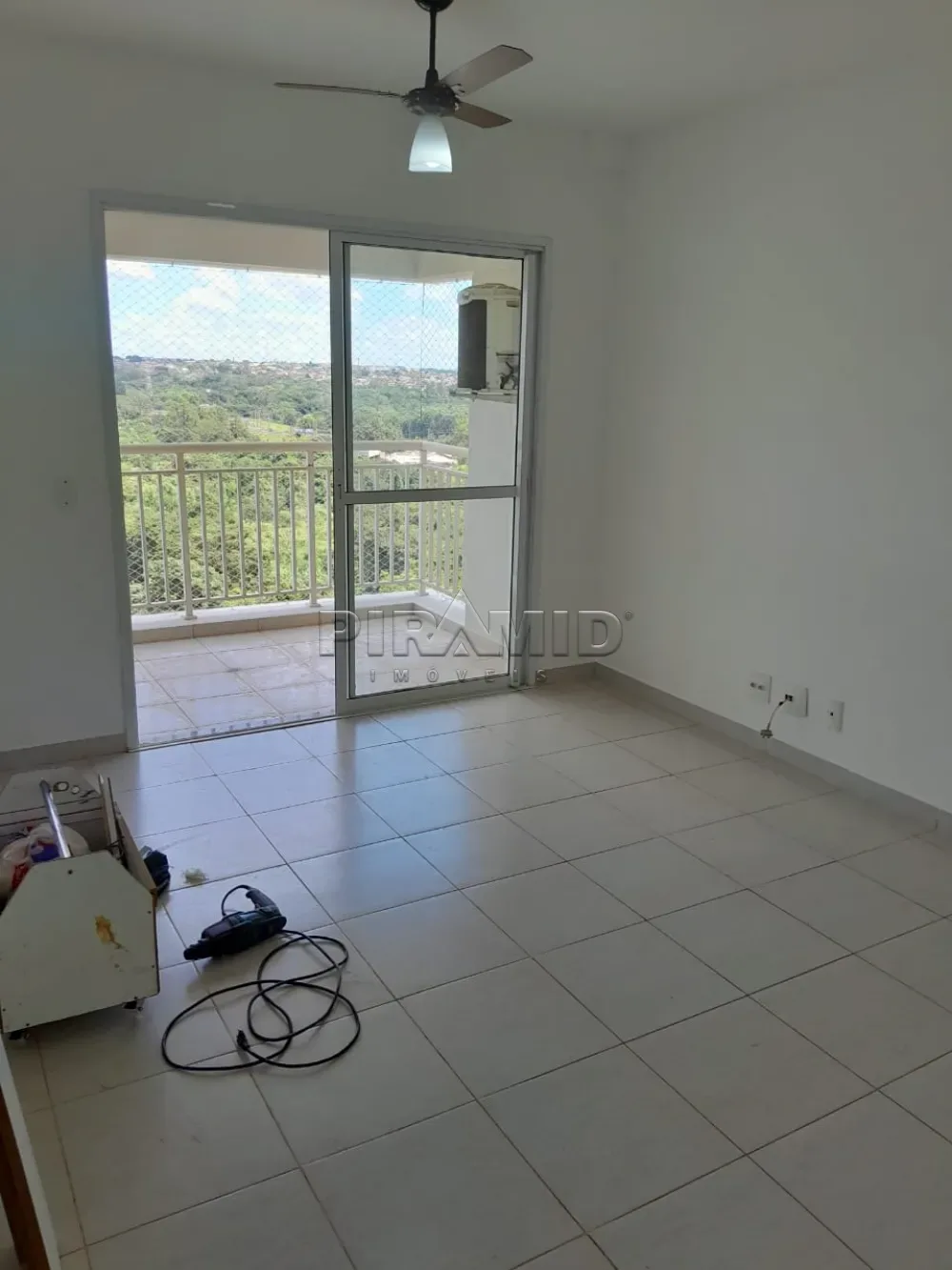 Alugar Apartamento / Padr&atilde;o em Ribeir&atilde;o Preto R$ 3.000,00 - Foto 2