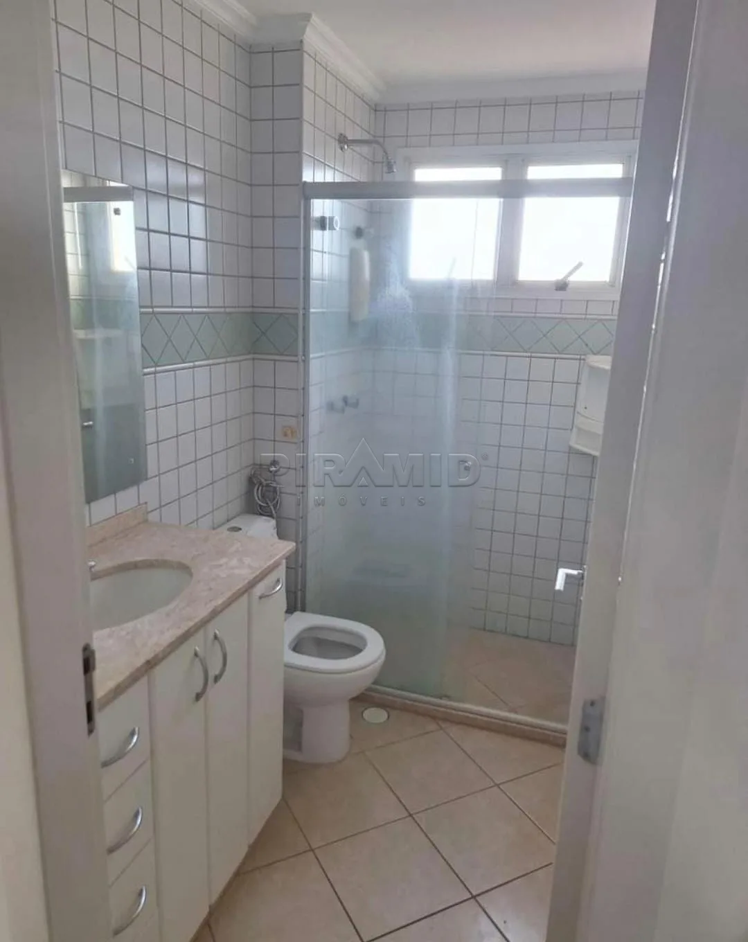 Alugar Apartamento / Padr&atilde;o em Ribeir&atilde;o Preto R$ 1.550,00 - Foto 4