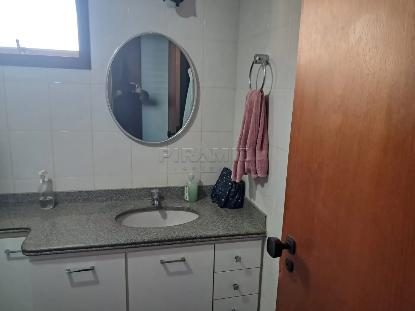 Alugar Apartamento / Padr&atilde;o em Ribeir&atilde;o Preto R$ 3.100,00 - Foto 17