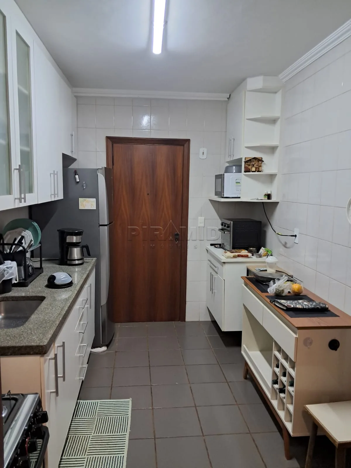 Alugar Apartamento / Padr&atilde;o em Ribeir&atilde;o Preto R$ 3.100,00 - Foto 7