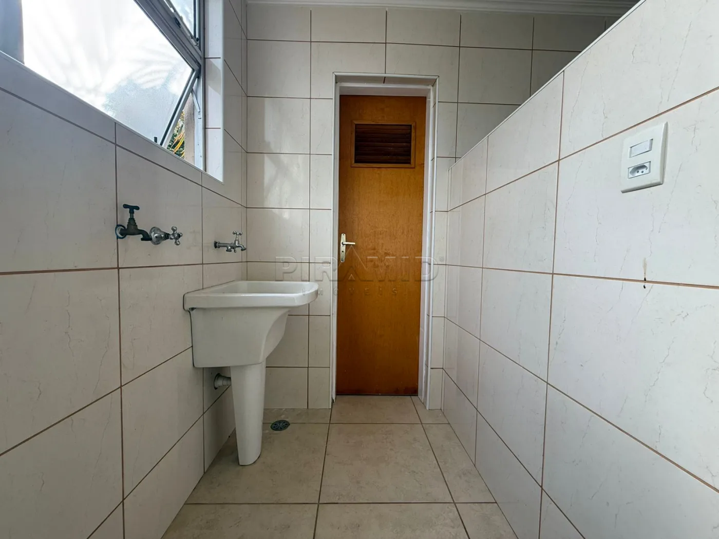 Alugar Apartamento / Padr&atilde;o em Ribeir&atilde;o Preto R$ 2.000,00 - Foto 16