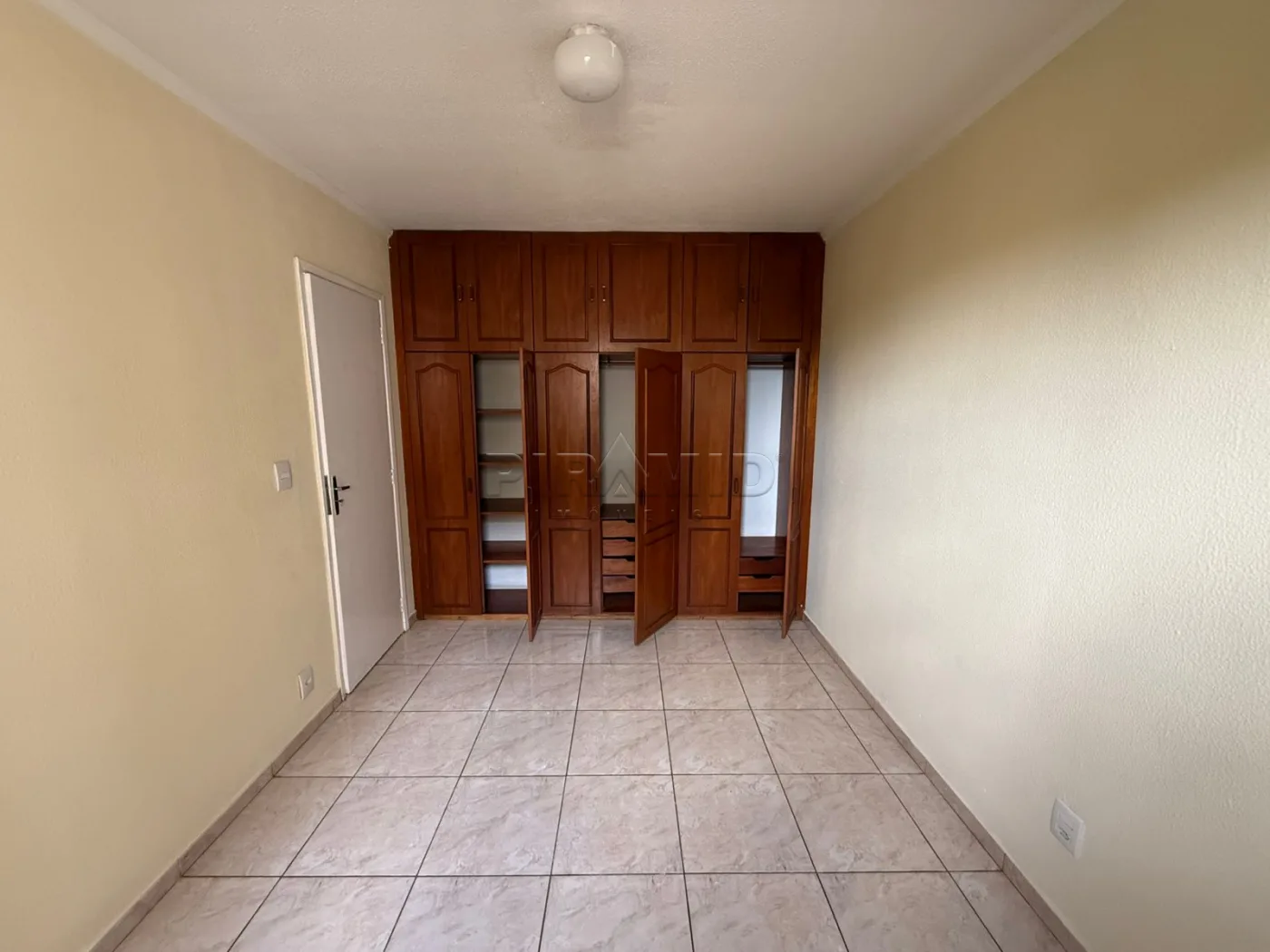 Alugar Apartamento / Padr&atilde;o em Ribeir&atilde;o Preto R$ 2.000,00 - Foto 9