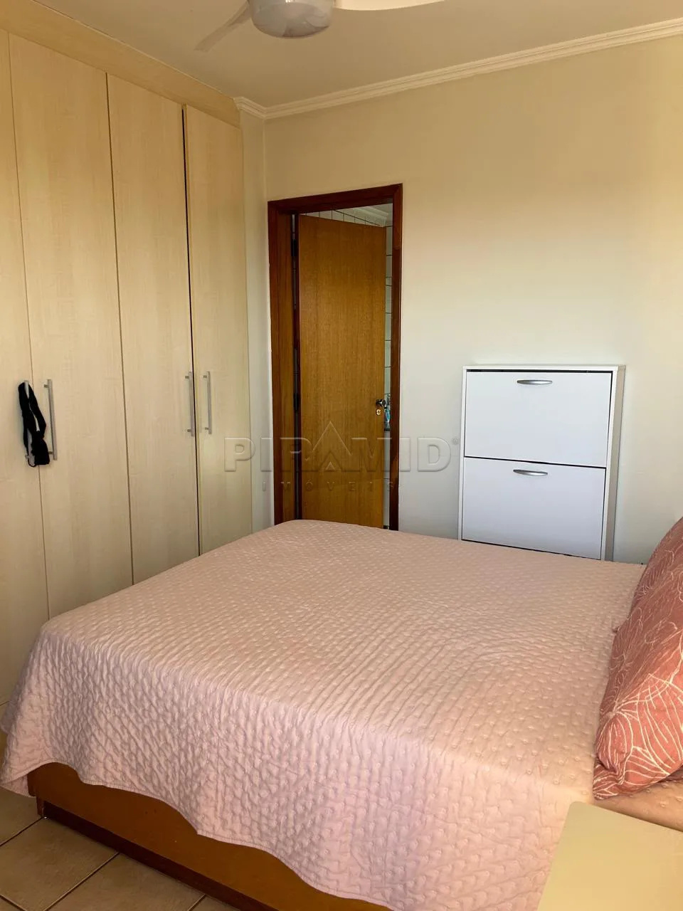 Alugar Apartamento / Padr&atilde;o em Ribeir&atilde;o Preto R$ 2.600,00 - Foto 12