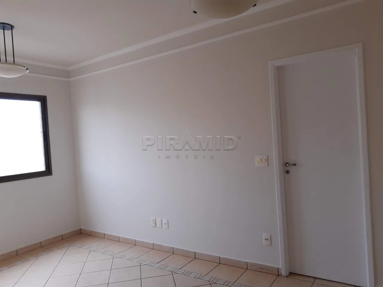 Alugar Apartamento / Padr&atilde;o em Ribeir&atilde;o Preto R$ 1.500,00 - Foto 2
