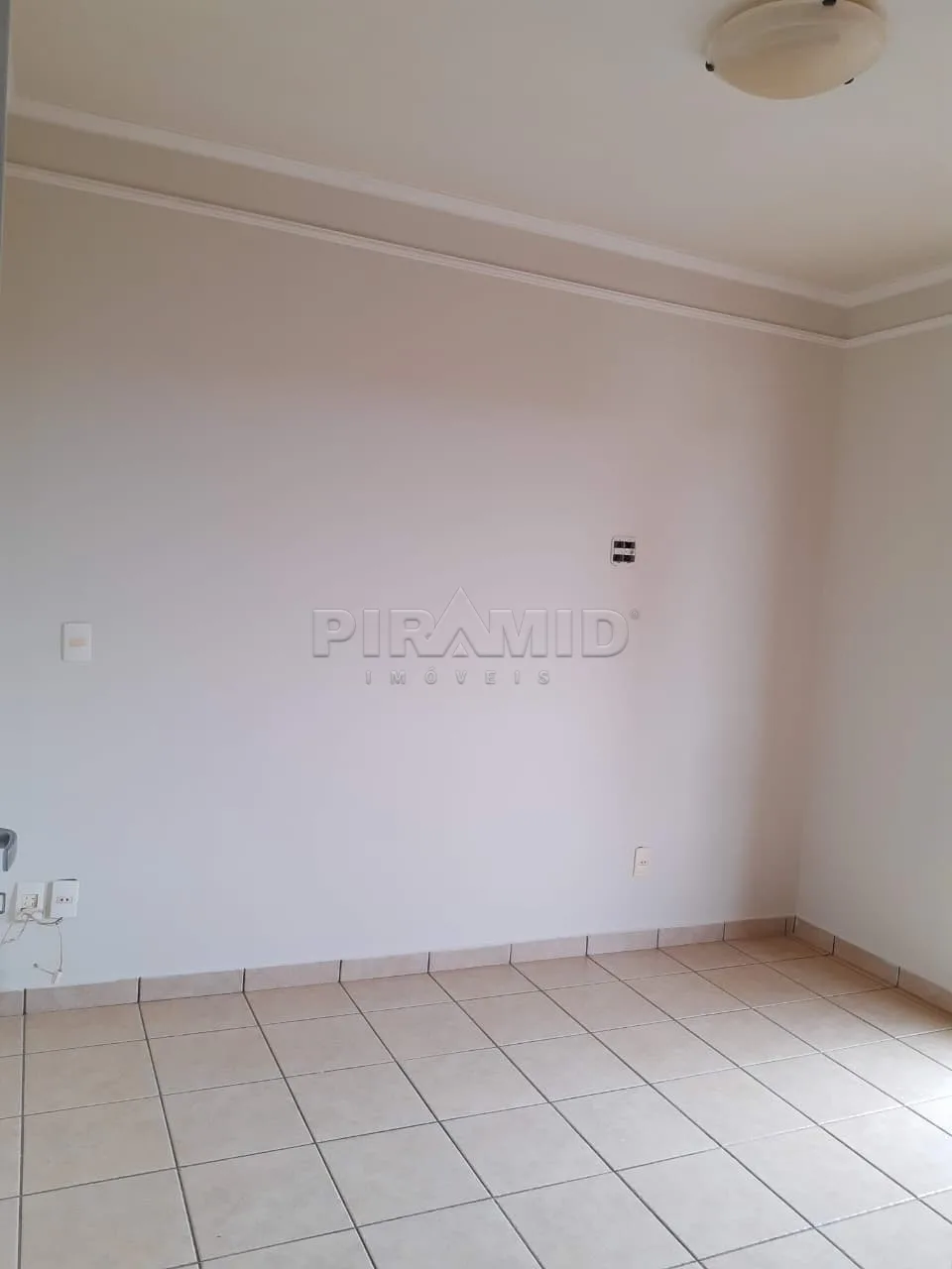 Alugar Apartamento / Padr&atilde;o em Ribeir&atilde;o Preto R$ 1.500,00 - Foto 5