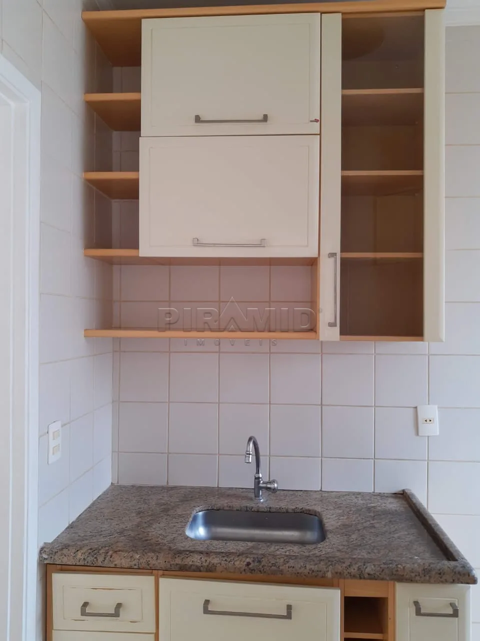 Alugar Apartamento / Padr&atilde;o em Ribeir&atilde;o Preto R$ 1.500,00 - Foto 12