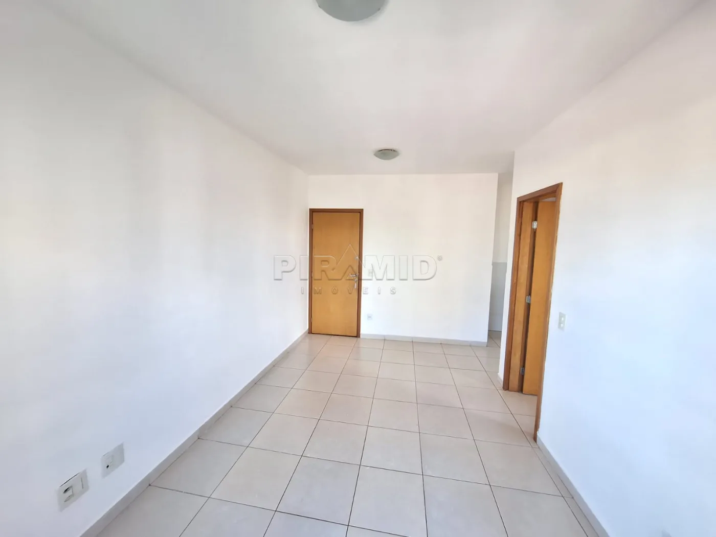 Alugar Apartamento / Padr&atilde;o em Ribeir&atilde;o Preto R$ 1.350,00 - Foto 2