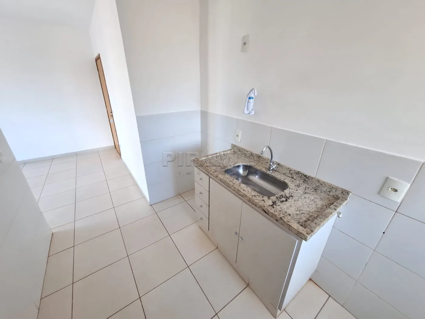 Alugar Apartamento / Padr&atilde;o em Ribeir&atilde;o Preto R$ 1.350,00 - Foto 10