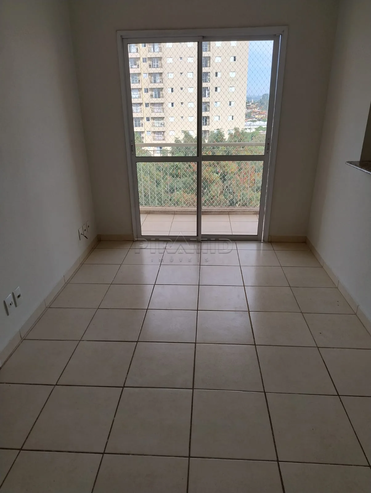 Alugar Apartamento / Padr&atilde;o em Ribeir&atilde;o Preto R$ 1.100,00 - Foto 1