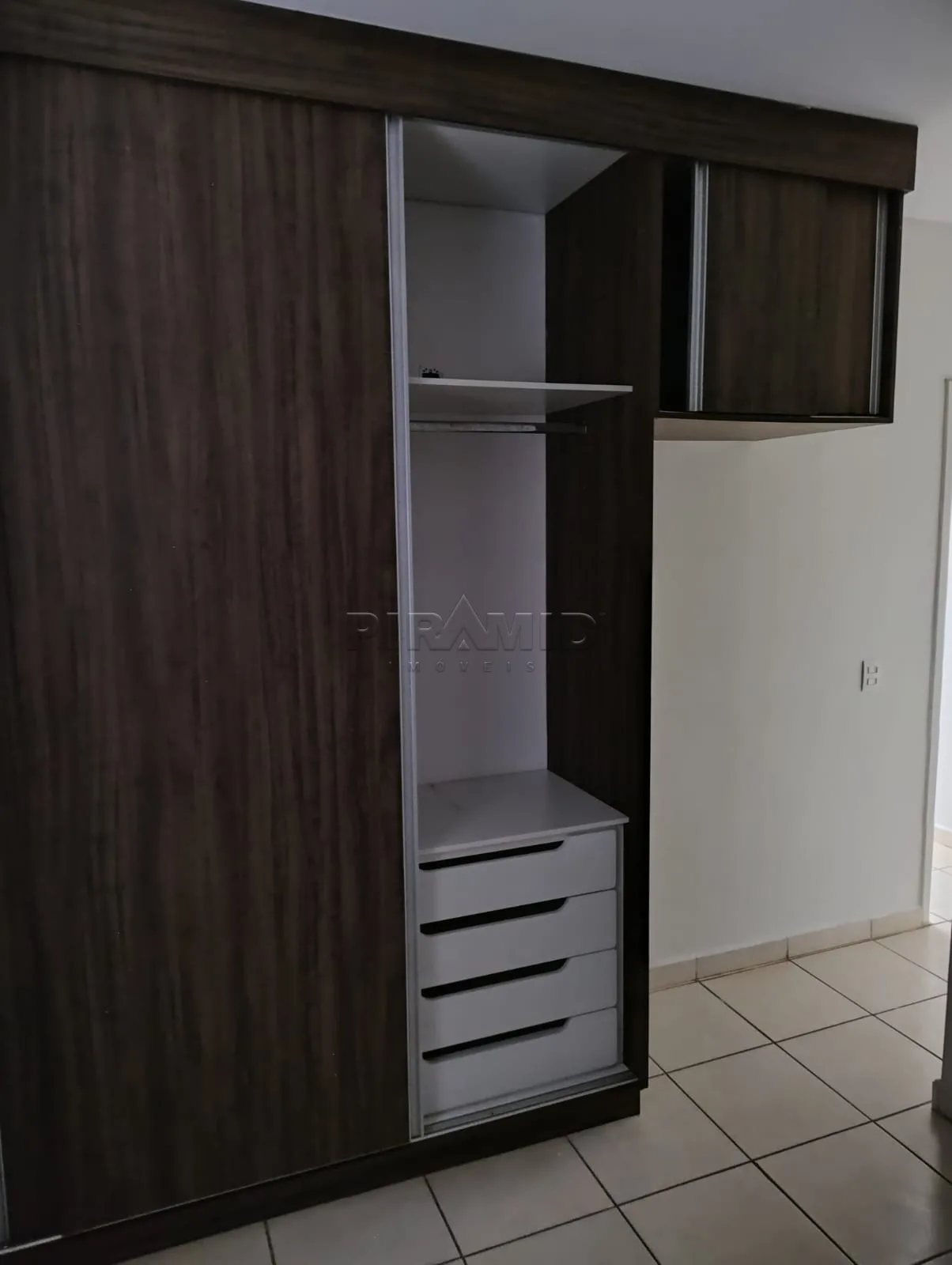 Alugar Apartamento / Padr&atilde;o em Ribeir&atilde;o Preto R$ 1.100,00 - Foto 9