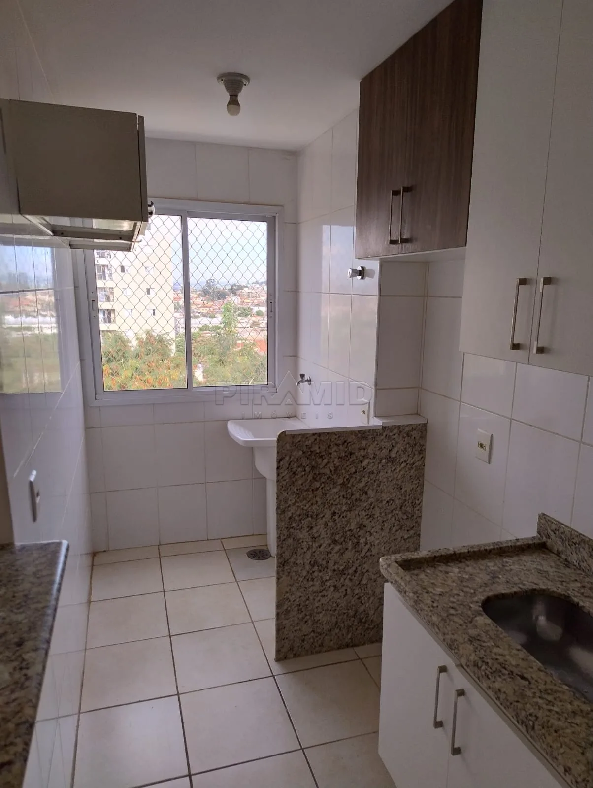 Alugar Apartamento / Padr&atilde;o em Ribeir&atilde;o Preto R$ 1.100,00 - Foto 19