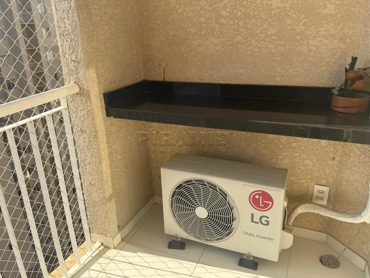 Alugar Apartamento / Padr&atilde;o em Ribeir&atilde;o Preto R$ 2.400,00 - Foto 4