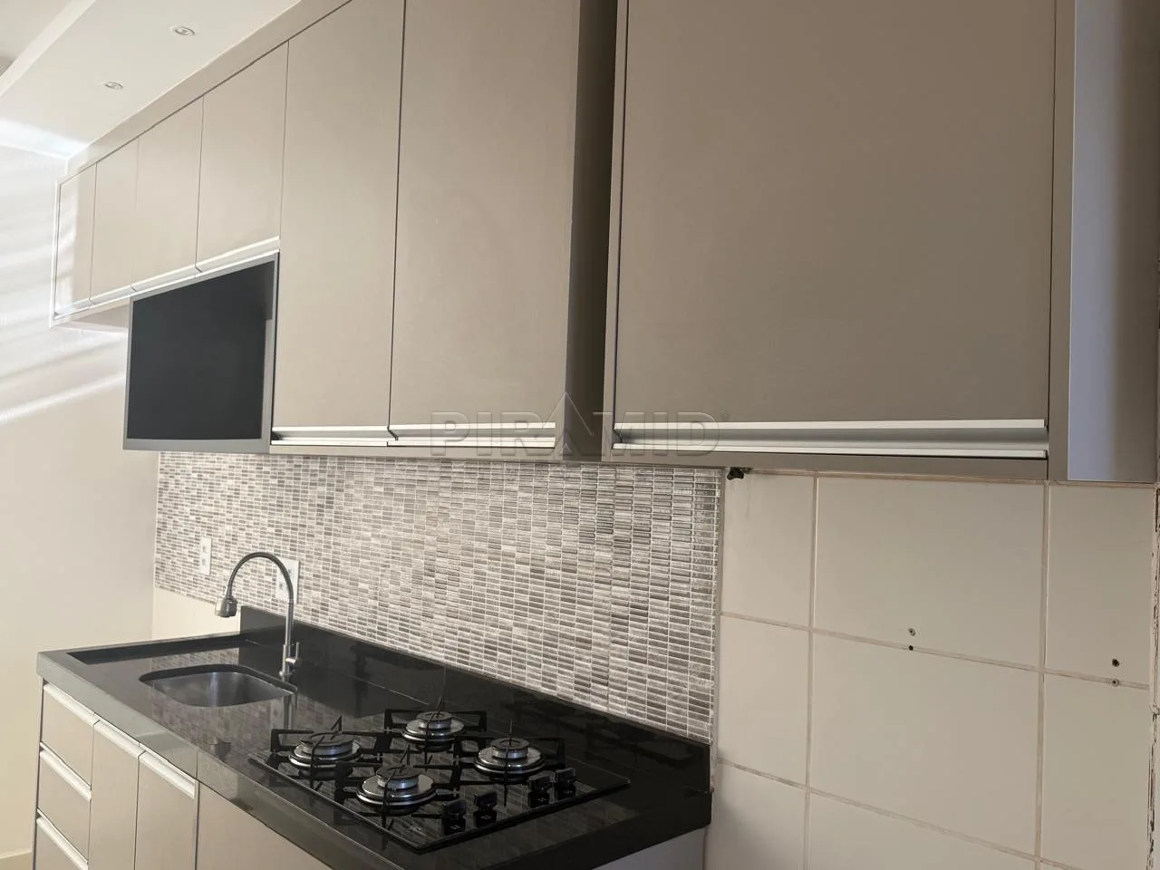Alugar Apartamento / Padr&atilde;o em Ribeir&atilde;o Preto R$ 2.400,00 - Foto 6