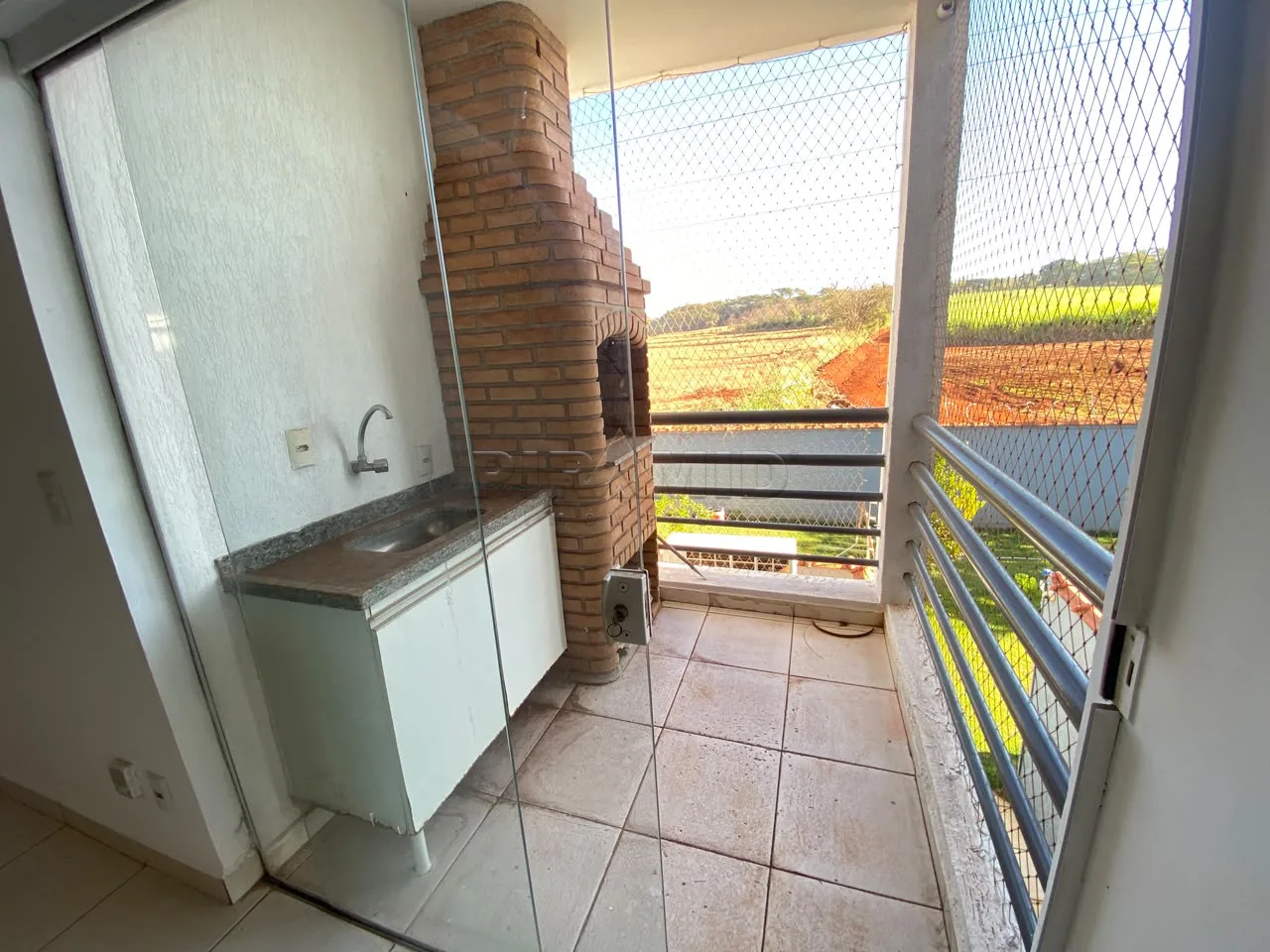 Alugar Apartamento / Padr&atilde;o em Ribeir&atilde;o Preto R$ 850,00 - Foto 3