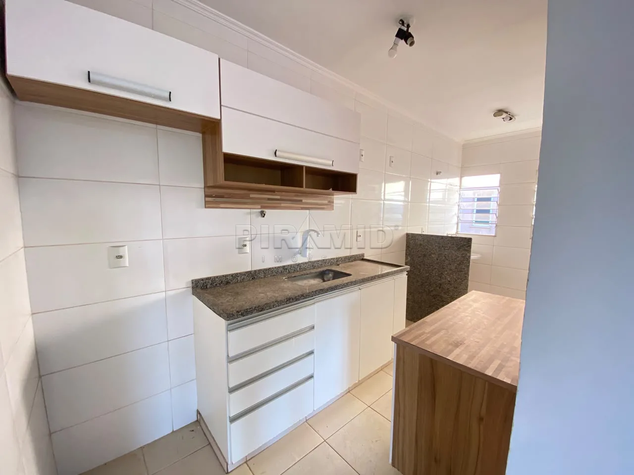 Alugar Apartamento / Padr&atilde;o em Ribeir&atilde;o Preto R$ 850,00 - Foto 6