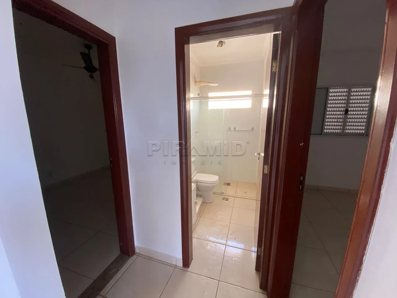 Alugar Apartamento / Padr&atilde;o em Ribeir&atilde;o Preto R$ 850,00 - Foto 11