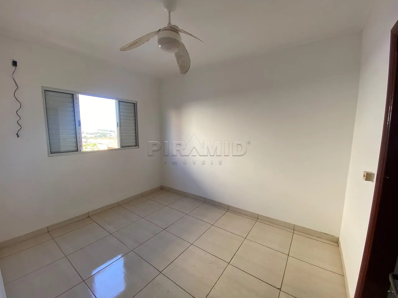 Alugar Apartamento / Padr&atilde;o em Ribeir&atilde;o Preto R$ 850,00 - Foto 15