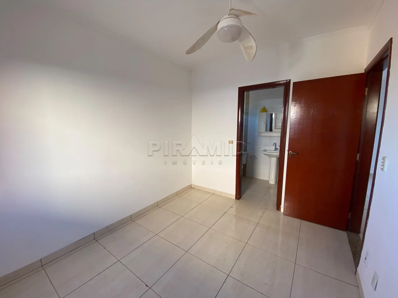Alugar Apartamento / Padr&atilde;o em Ribeir&atilde;o Preto R$ 850,00 - Foto 16